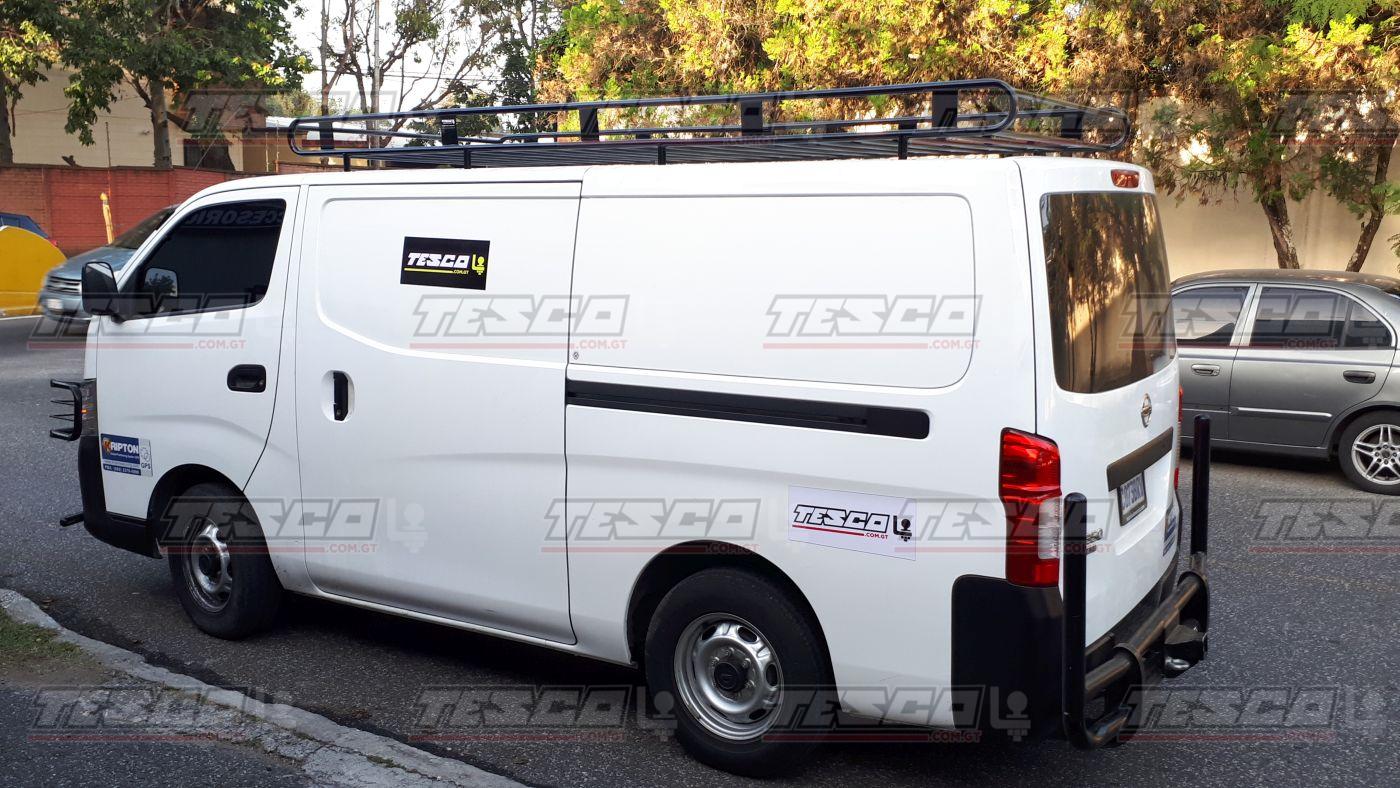 Parrilla Tipo Salchicha Custom Nissan Urban T/Bajo - Imagen 5