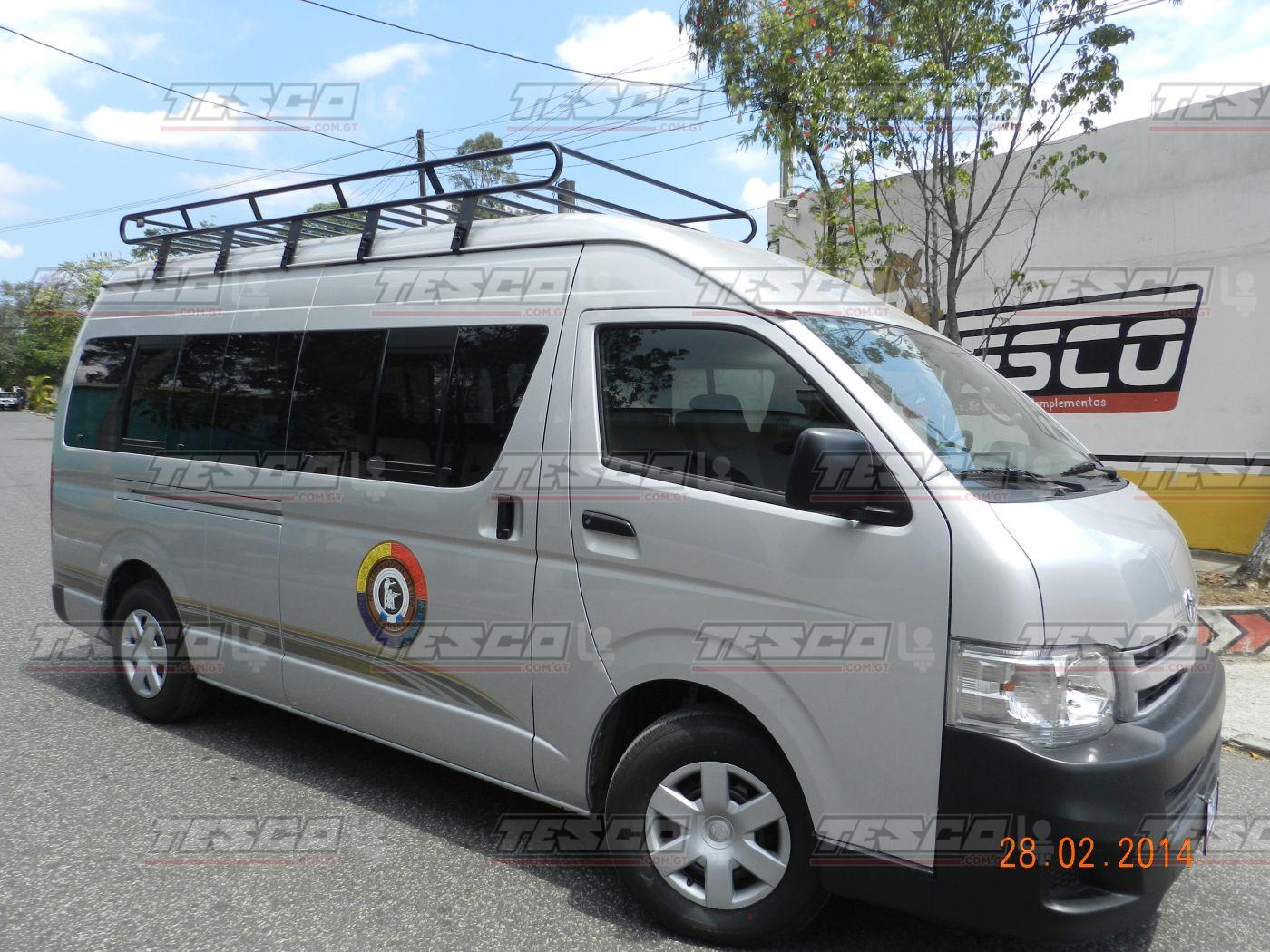 Parrilla Tipo Salchicha Custom Toyota Hiace - Imagen 2