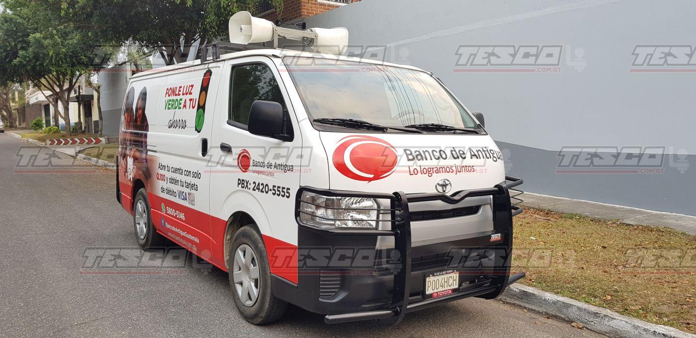 Toyota Hiace T/Bajo Defensa Delantera y Trasera