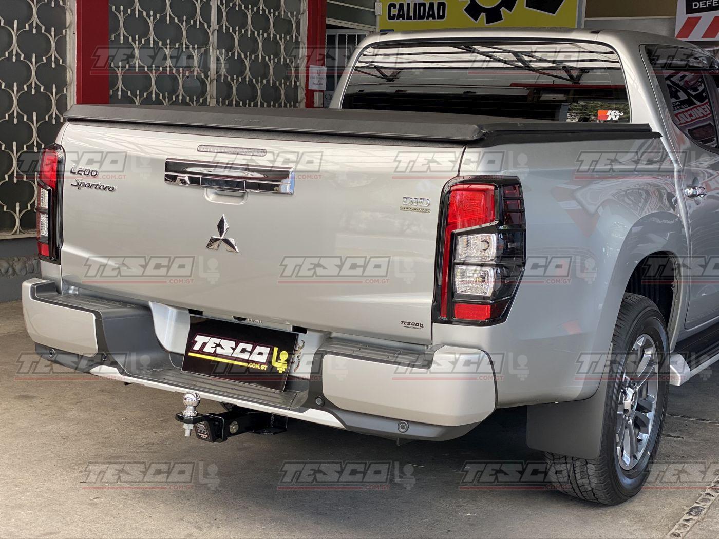 Halador Custom Mitsubishi L-200 Mod 1984/2022 - Imagen 6