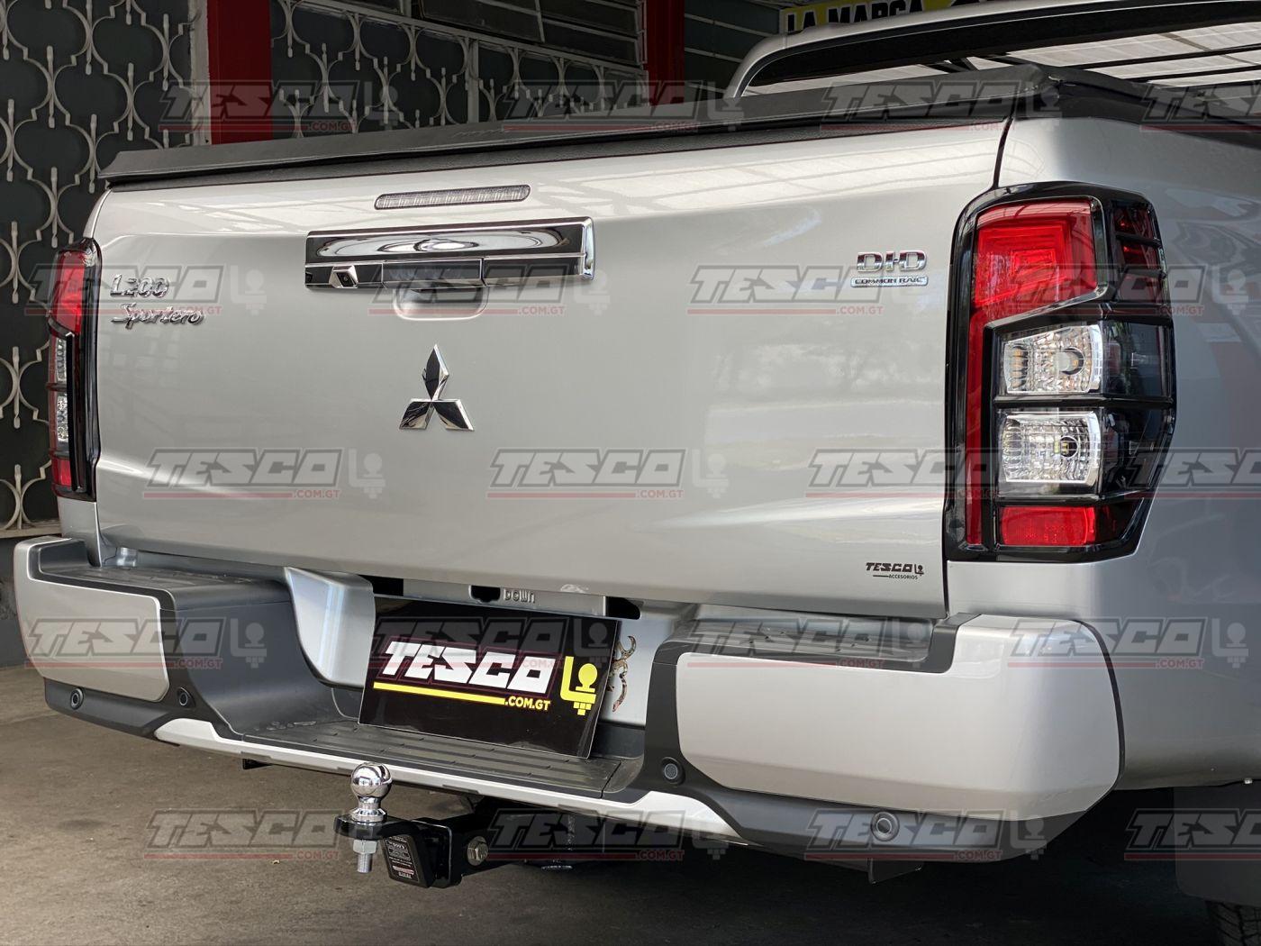 Halador Custom Mitsubishi L-200 Mod 1984/2022 - Imagen 5