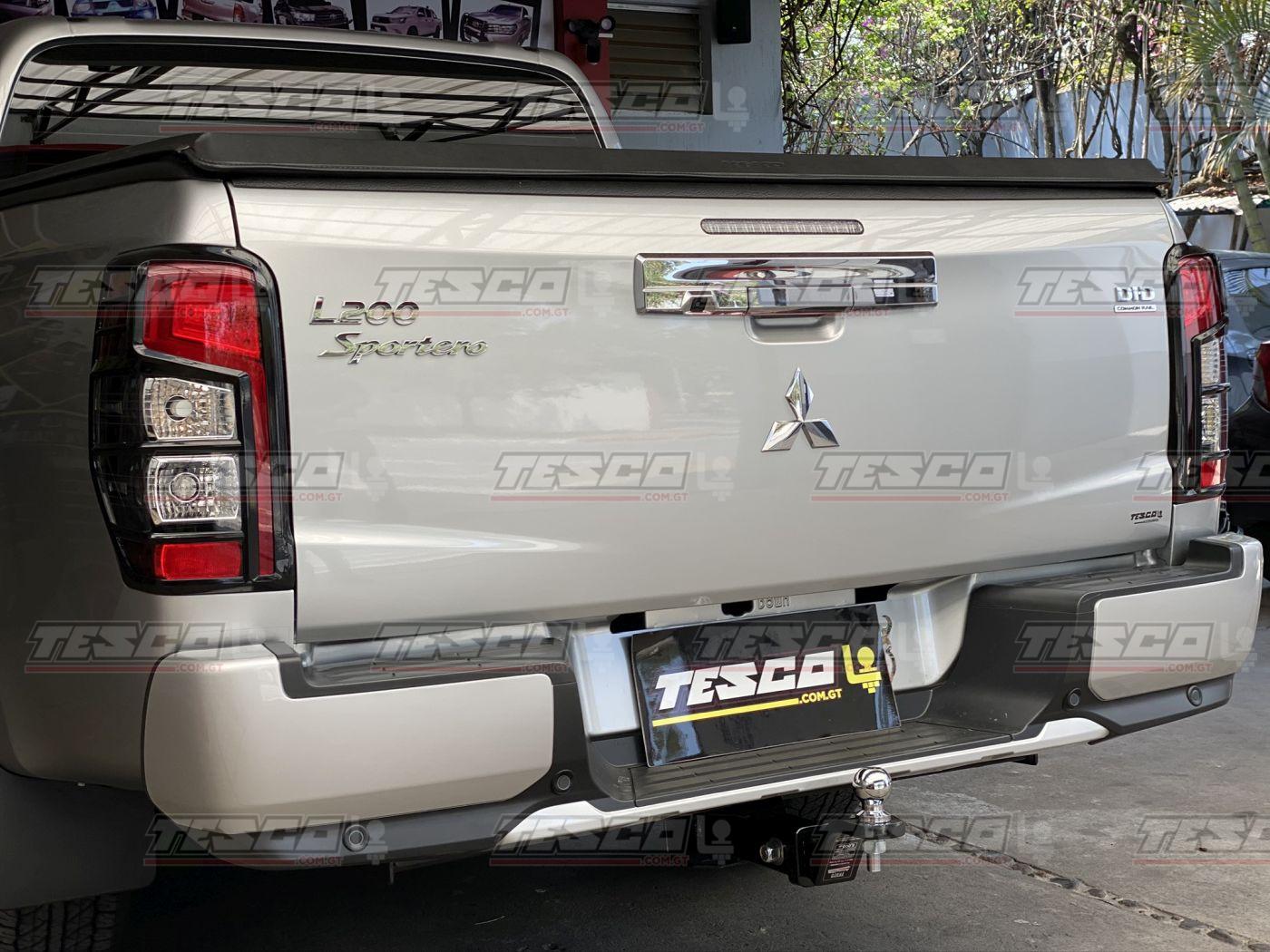 Halador Custom Mitsubishi L-200 Mod 1984/2022 - Imagen 4