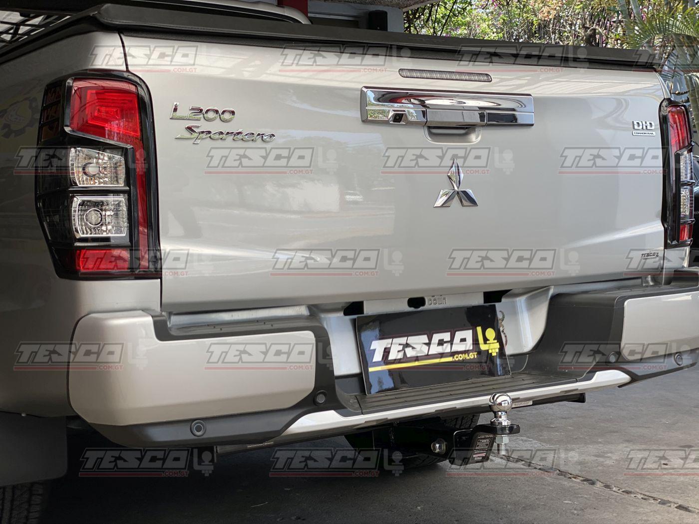 Halador Custom Mitsubishi L-200 Mod 1984/2022 - Imagen 3
