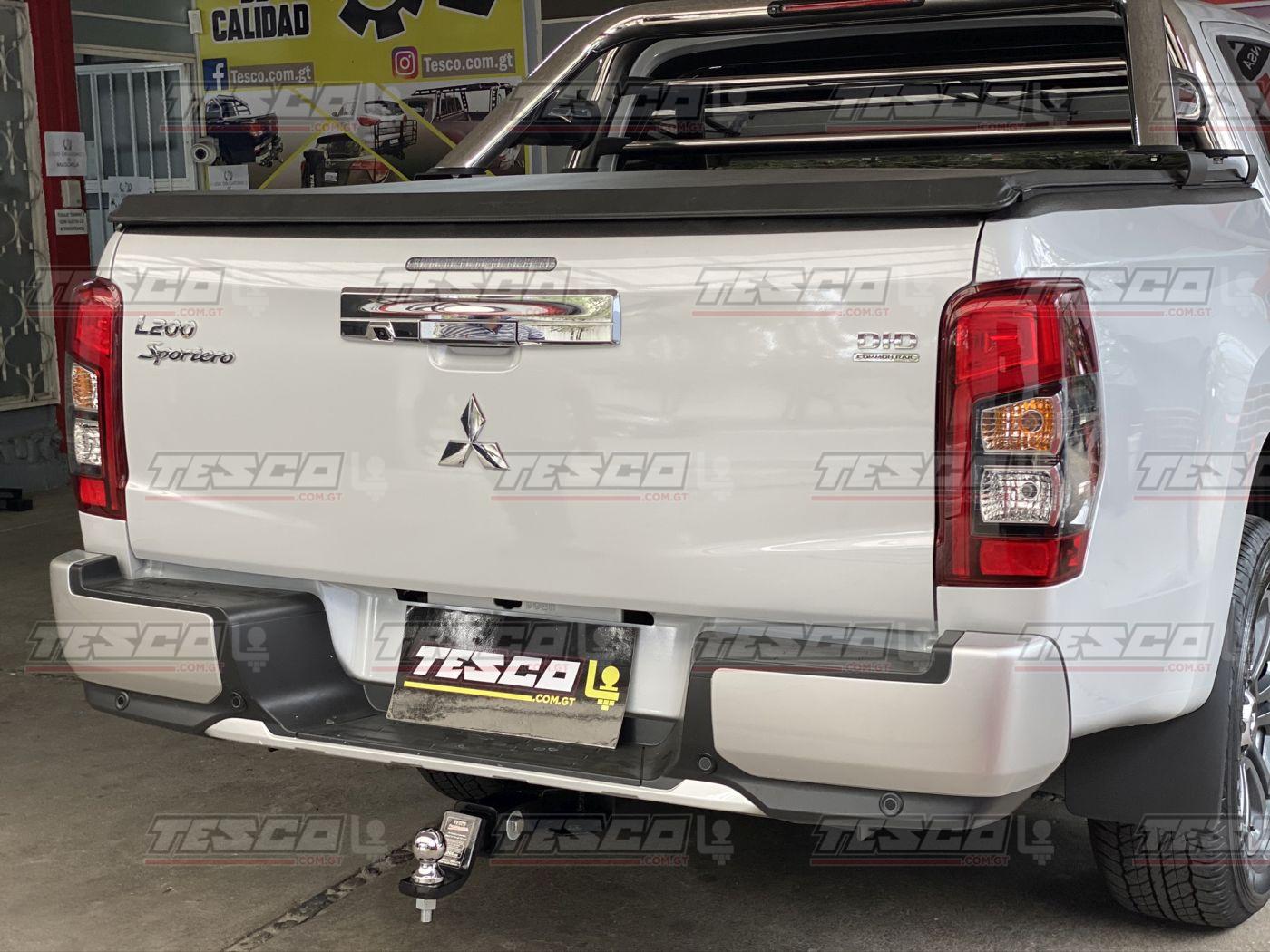 Halador Custom Mitsubishi L-200 Mod 1984/2022 - Imagen 7