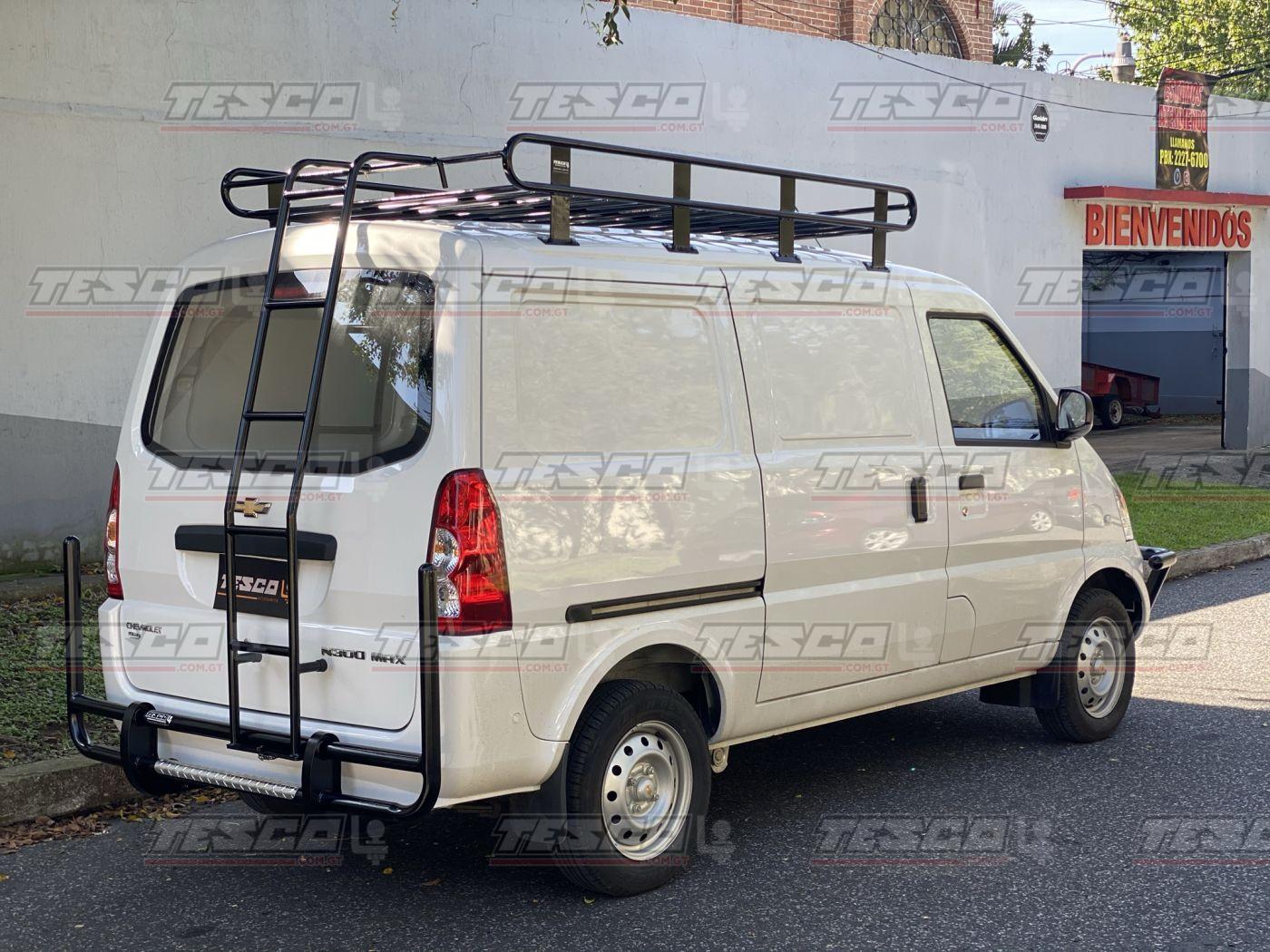 Defensa media (Bandera) Defensa trasera, parrilla y escalera Chevrolet N-300 Mod. 13/22 - Imagen 6